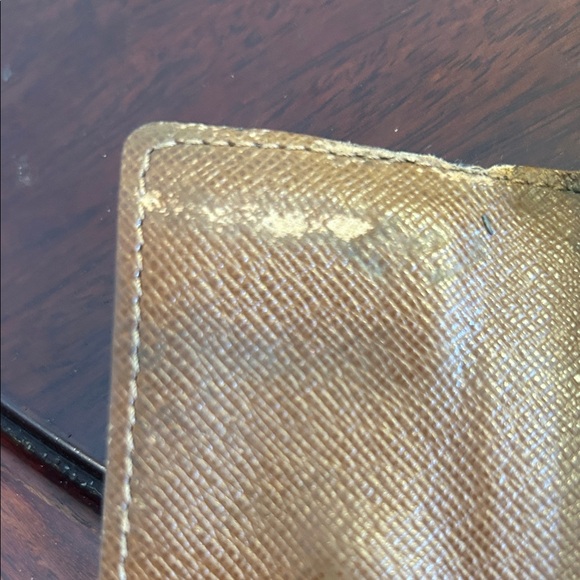 Louis Vuitton Brown Monogram  6 Key Holder - Picture 5 of 8